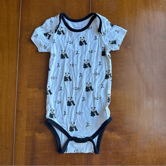 Kyte BABY Other - Kyte Baby Panda Print Short Sleeve Onsie - Size 12-18m|